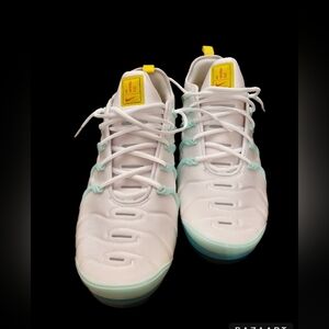 Nike Air VaporMax Plus like new